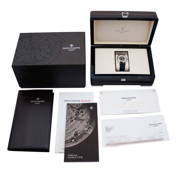 Patek Philippe World Time 5230G-001